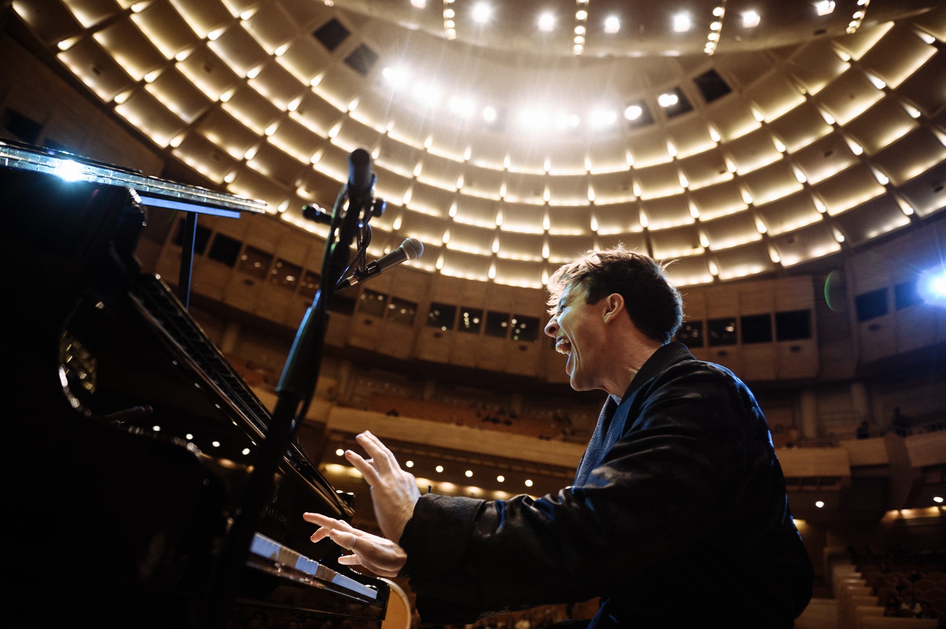 Stephen Ridley grand piano stage